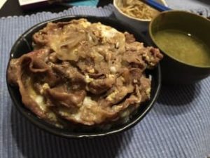 淡路島産玉ねぎを使った牛丼